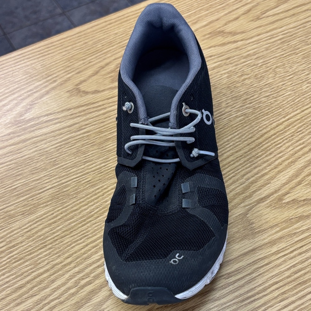 On Running Men's Black and Gray Athletic Shoes